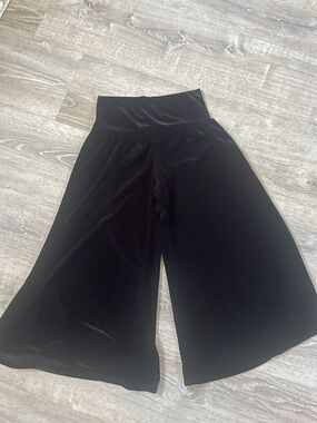 Necessary object Black Velvet Wide Leg Culotte Pants small worn twice